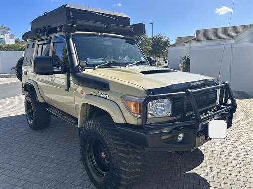 Toyota Land Cruiser 76 4.5 Diesel Station Wagon